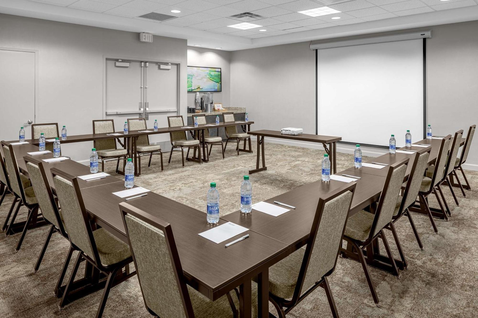 Hilton Garden Inn Raleigh Durham Airport Моррисвилл Экстерьер фото