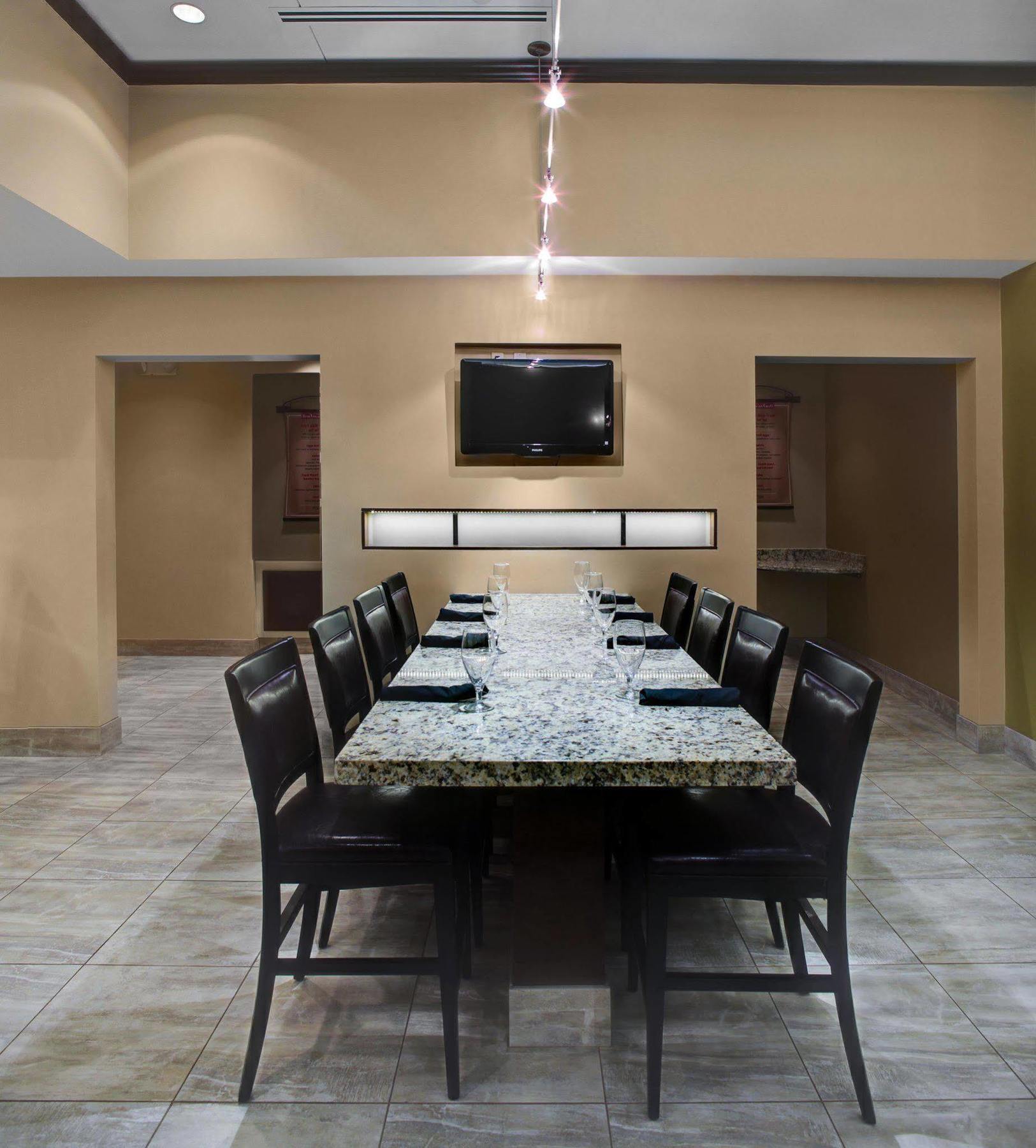 Hilton Garden Inn Raleigh Durham Airport Моррисвилл Бизнес фото