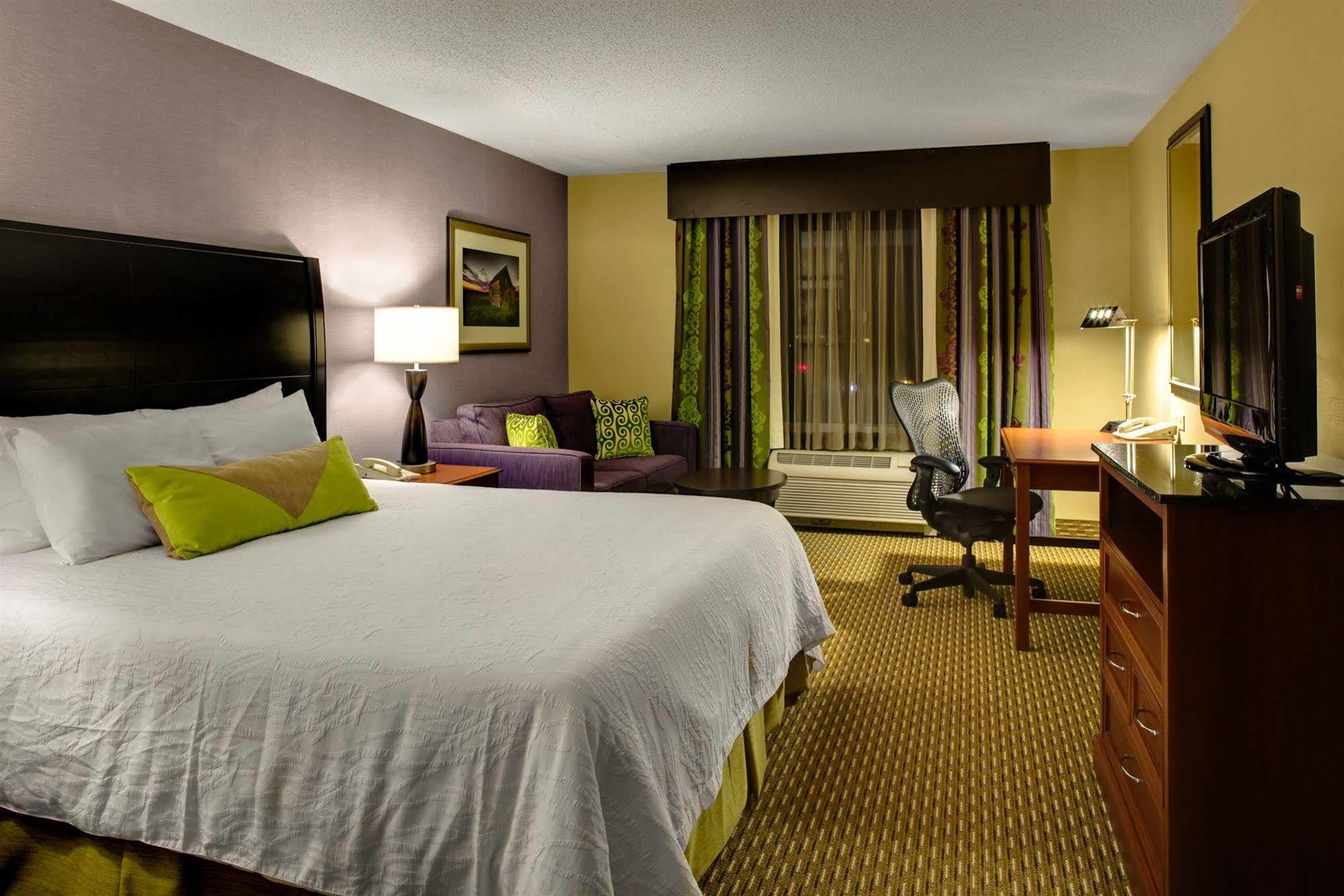Hilton Garden Inn Raleigh Durham Airport Моррисвилл Экстерьер фото
