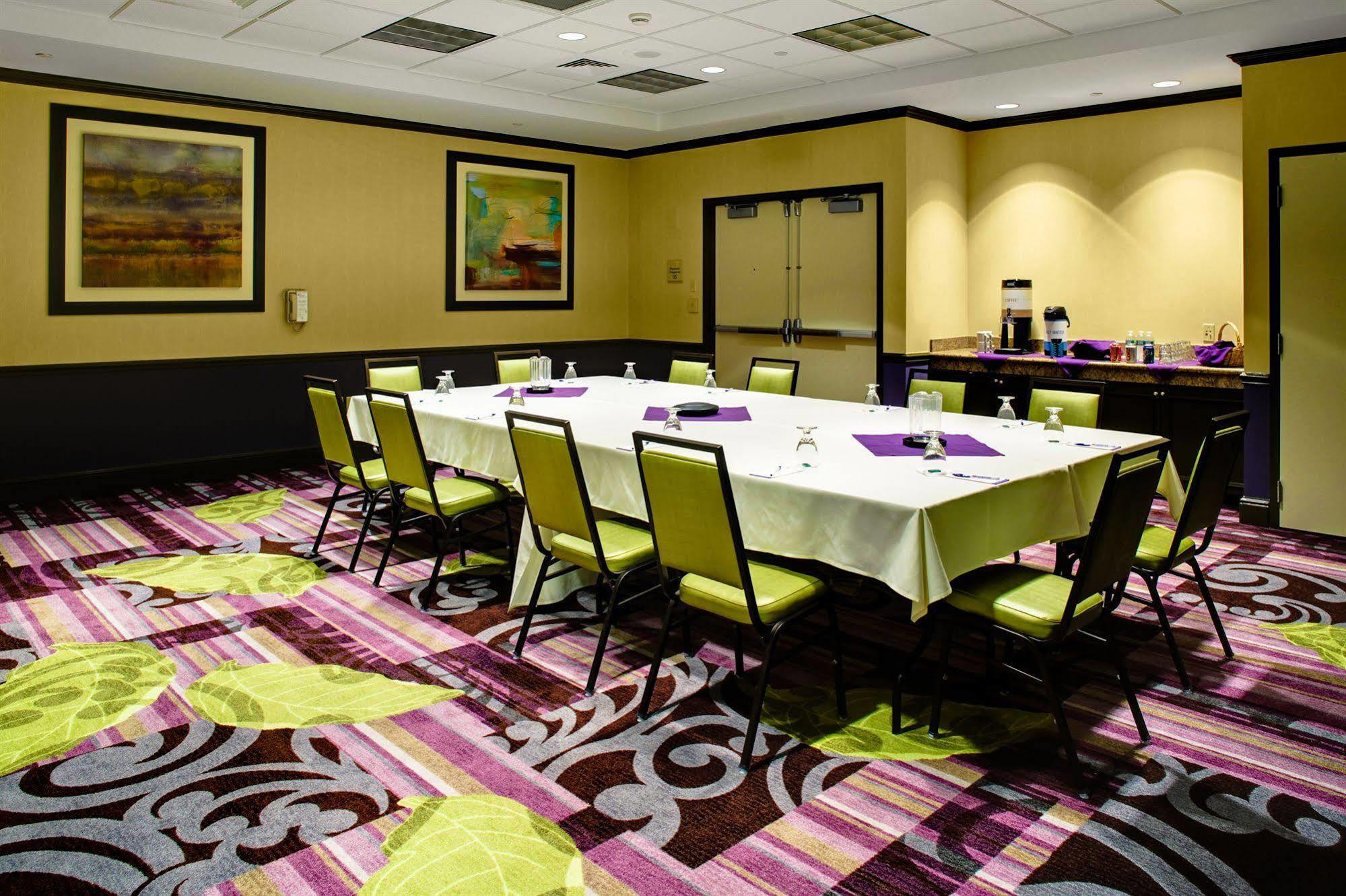 Hilton Garden Inn Raleigh Durham Airport Моррисвилл Экстерьер фото